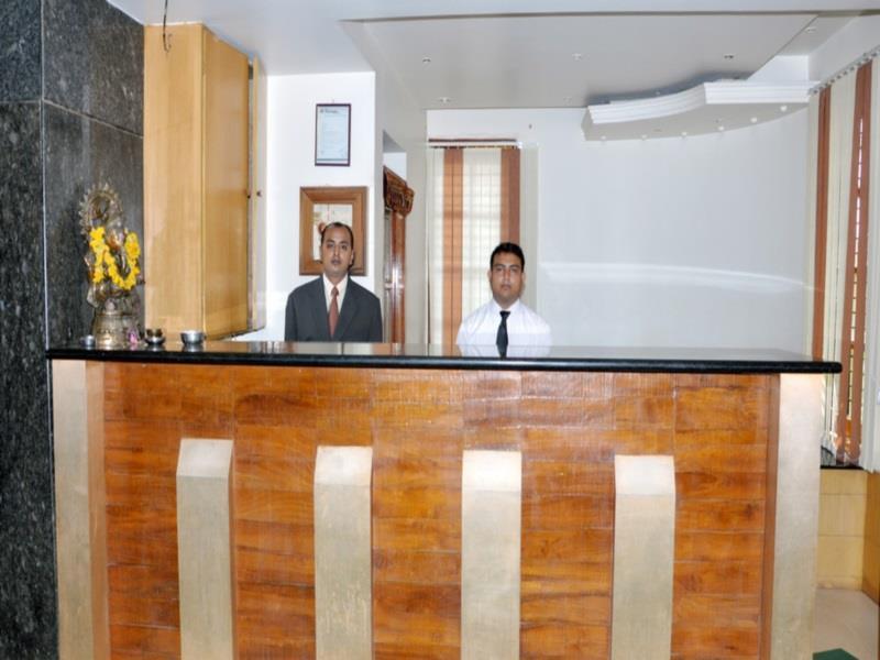 Hotel Rajsangam International Bádámi Kültér fotó
