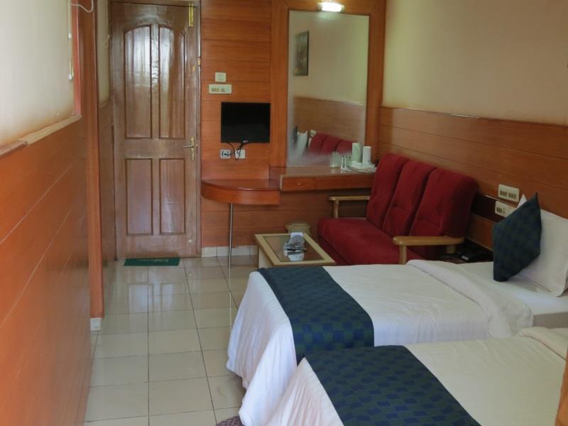Hotel Rajsangam International Bádámi Kültér fotó